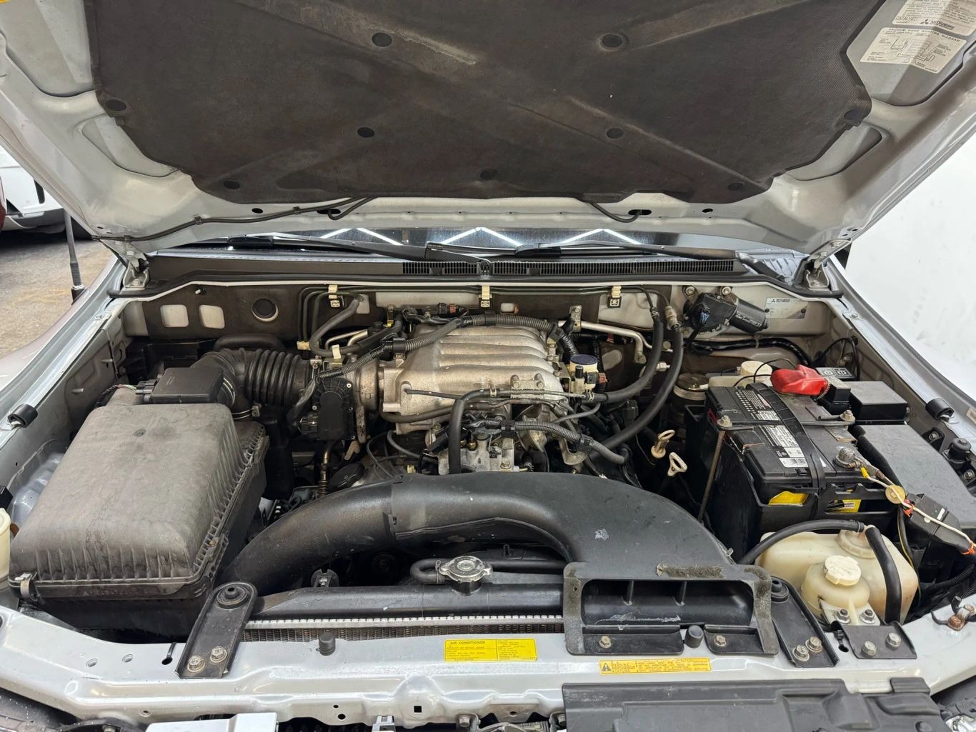 2005-mitsubishi-montero-for-sale (17)