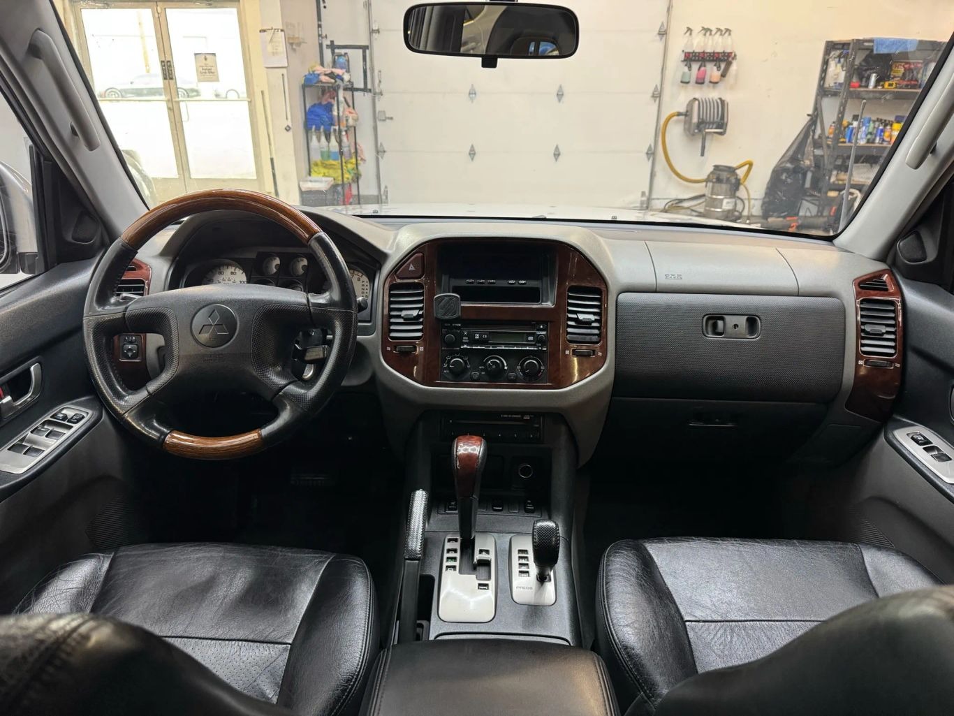2005-mitsubishi-montero-for-sale (9)