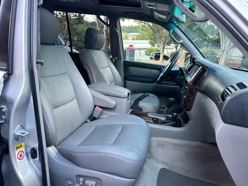 2006-toyota-land-cruiser-for-sale-alpharetta-ga-51