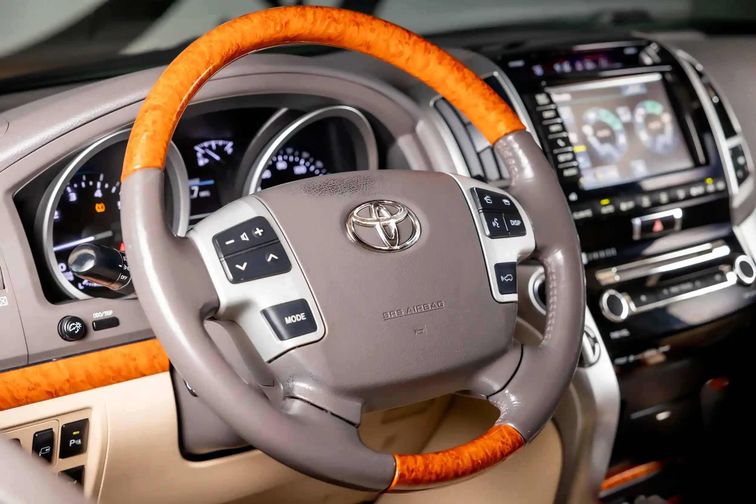 2013-toyota-land-cruiser-for-sale-pelham-al-54