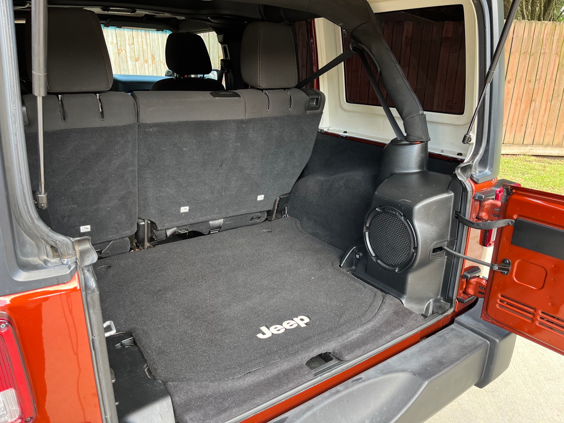 2014-jeep-wrangler-unlimited-rubicon-for-sale-league-city-tx-08