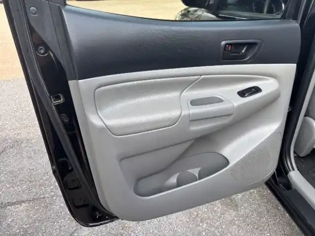 2015-toyota-tacoma-for-sale-severn-md-32