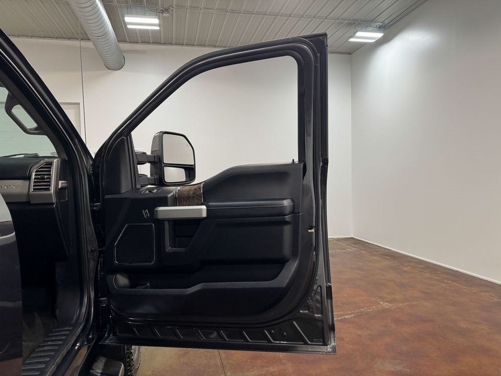 2017-ford-f350-super-duty (32)