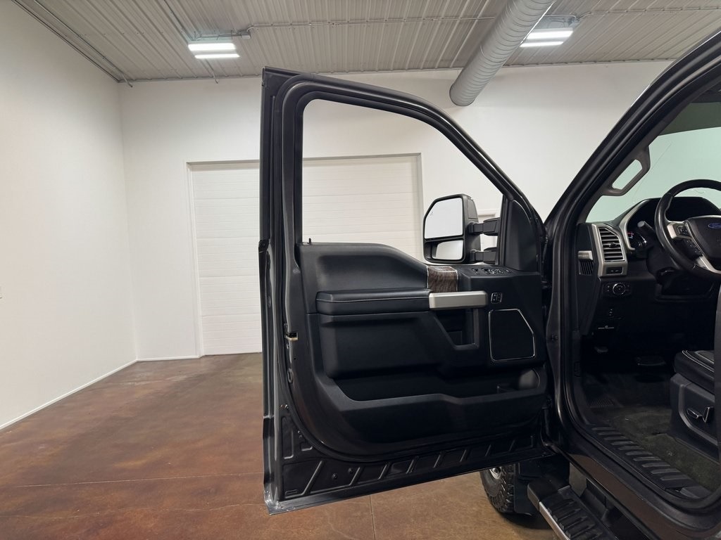 2017-ford-f350-super-duty (37)