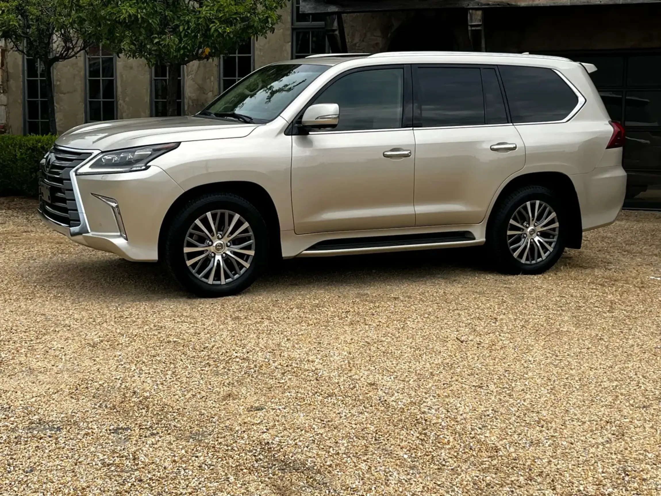2018-lexus-lx-570-for-sale-birmingham-al-3