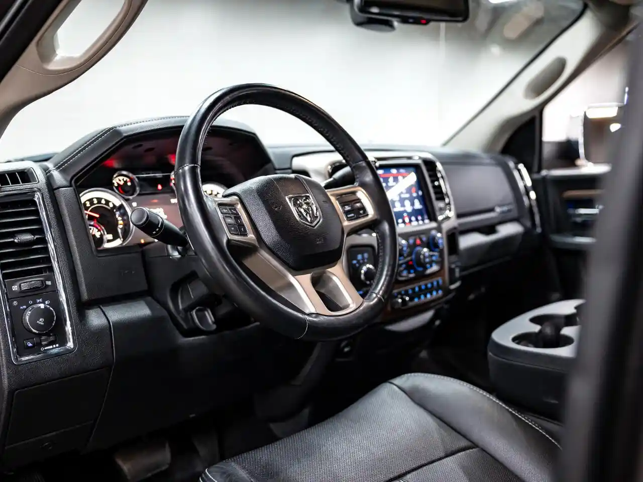 2018-ram-2500-laramie-crew-cab-for-sale-lakewood-co-36