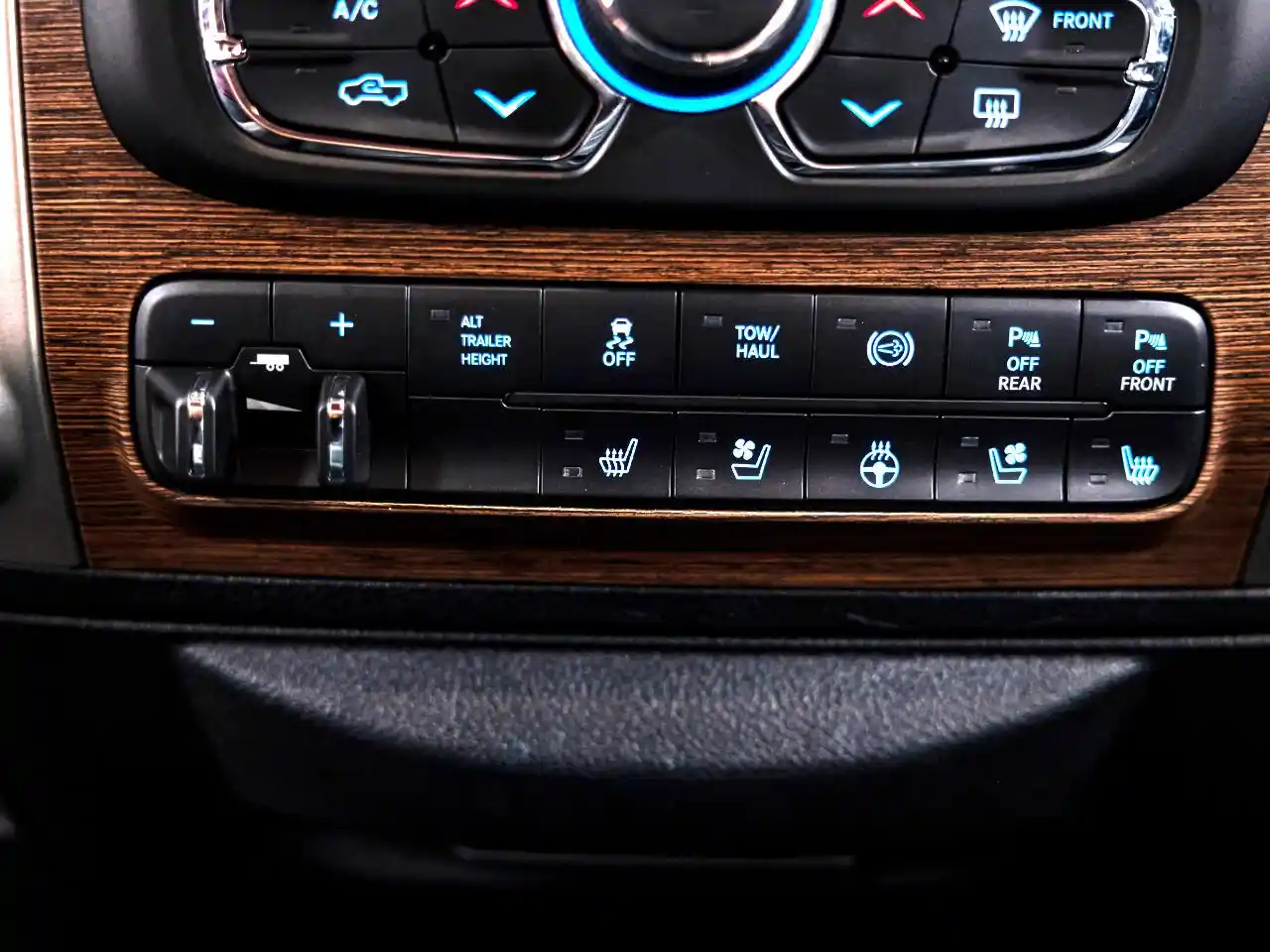 2018-ram-2500-laramie-crew-cab-for-sale-lakewood-co-46