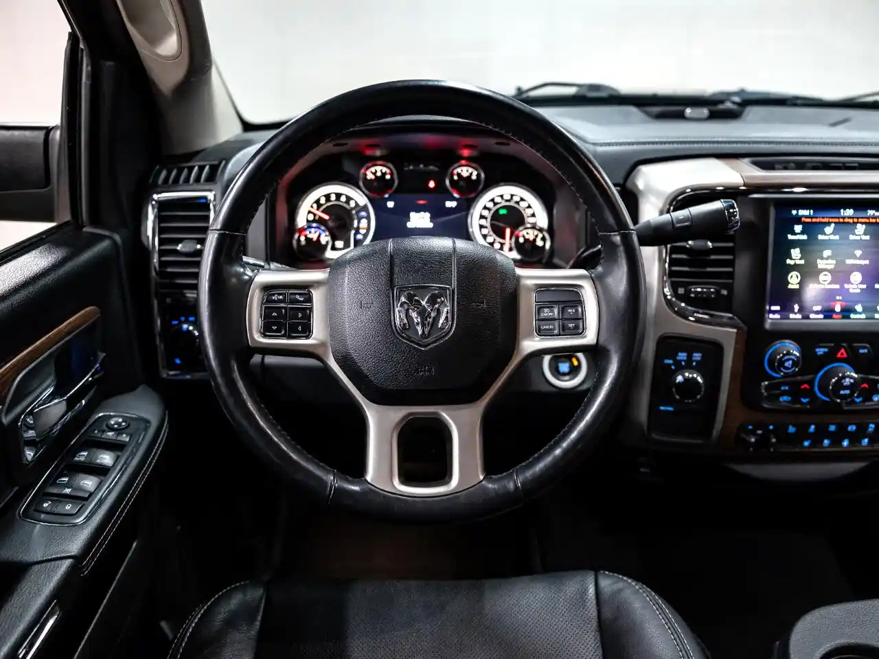 2018-ram-2500-laramie-crew-cab-for-sale-lakewood-co-49