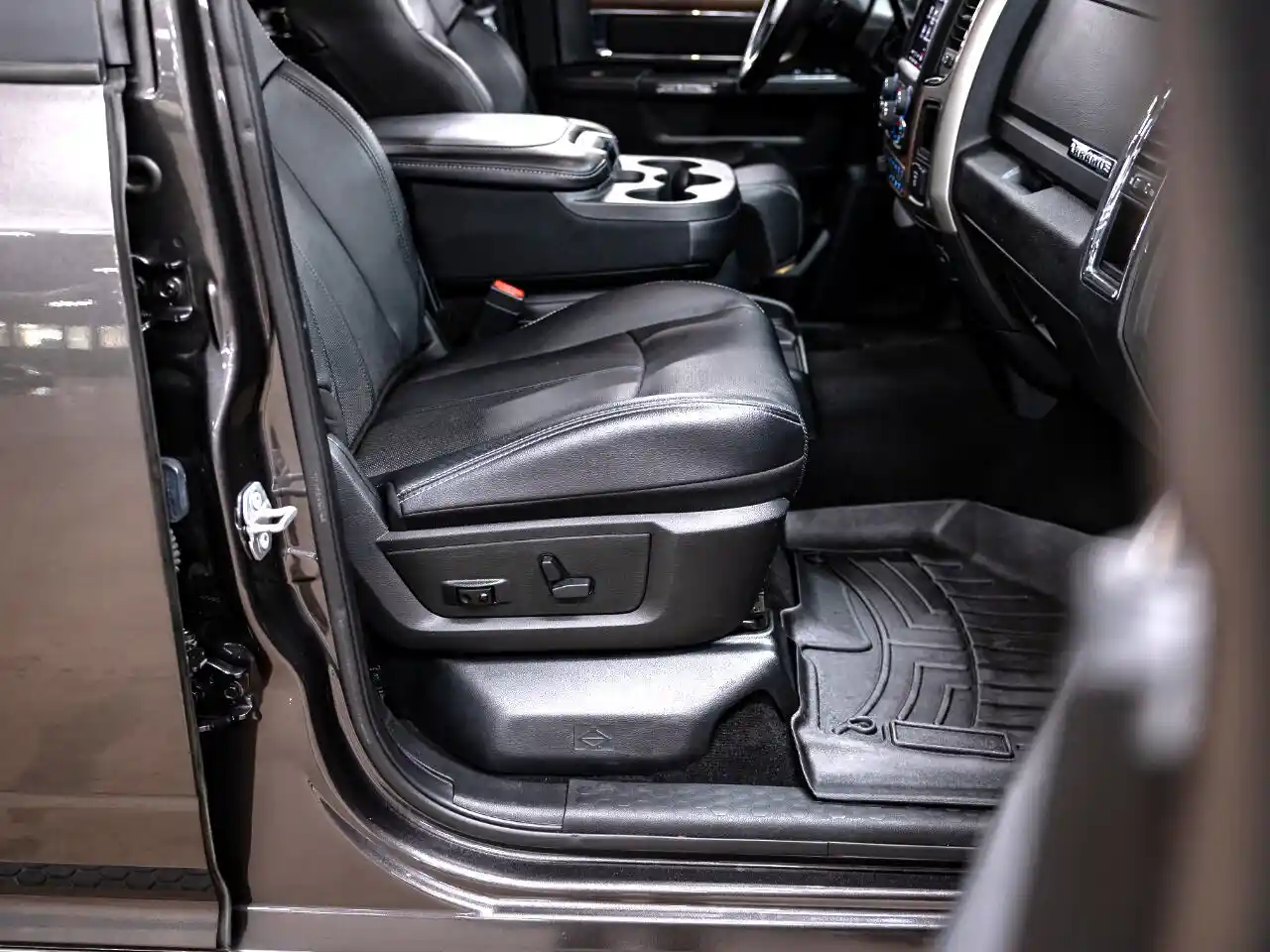 2018-ram-2500-laramie-crew-cab-for-sale-lakewood-co-63