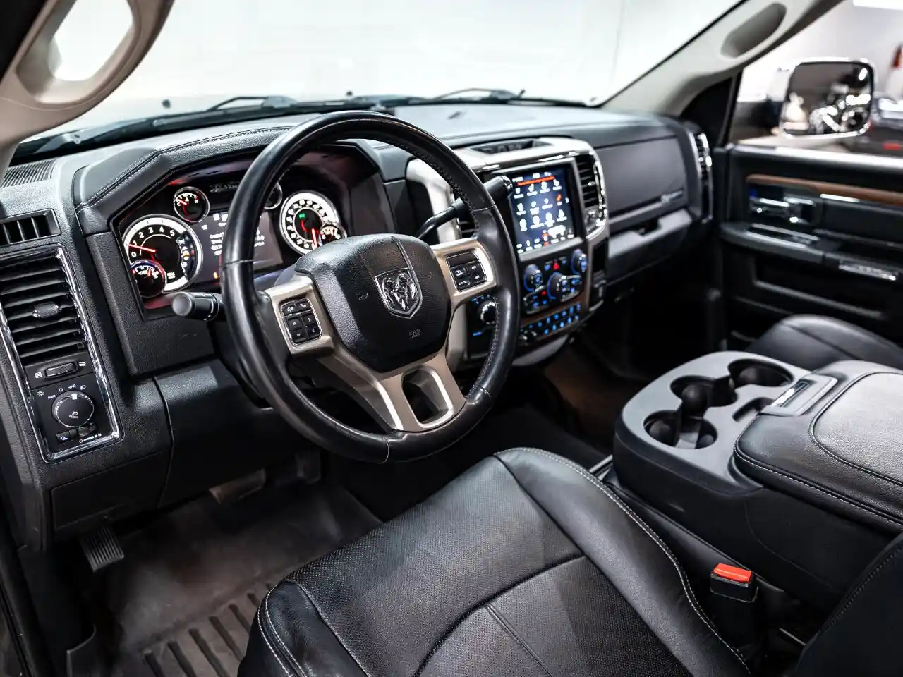 2018-ram-2500-laramie-crew-cab-for-sale-lakewood-co-8