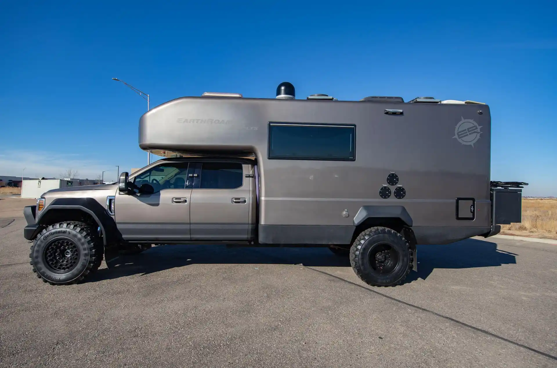 2019-earthroamer-xv-lts-233-for-sale-dacono-co-2