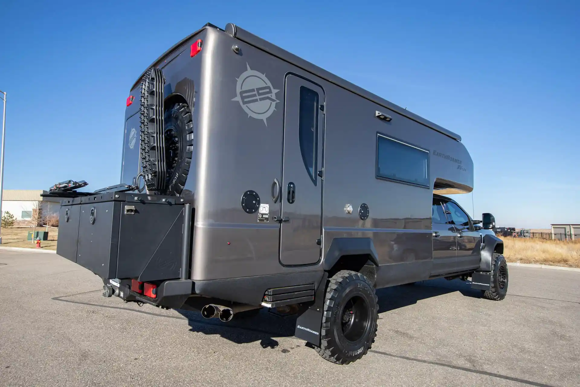 2019-earthroamer-xv-lts-233-for-sale-dacono-co-7