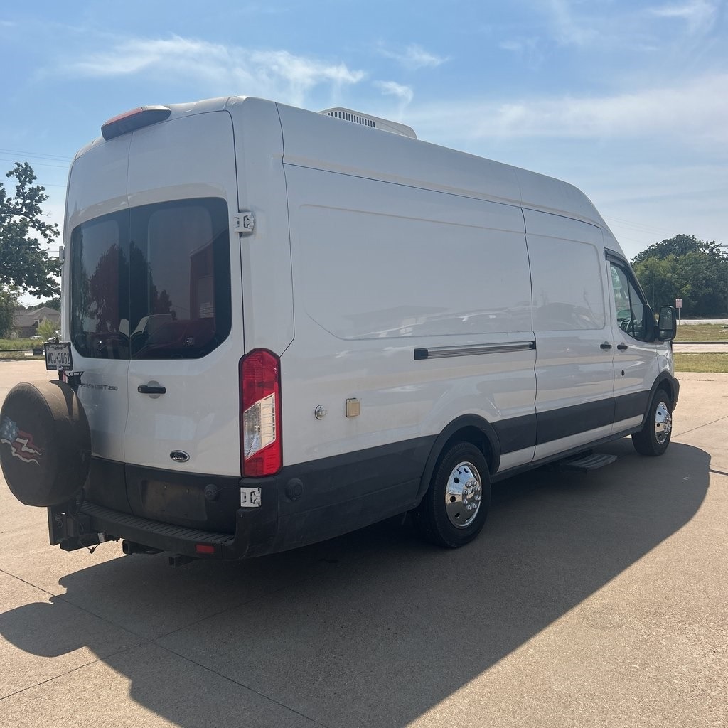 2019-ford-transit-250-camper (1)