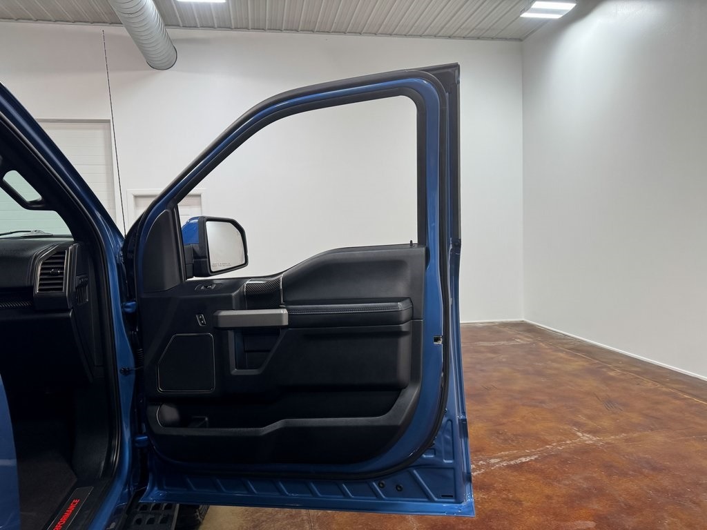 2020-ford-f150-raptor (38)