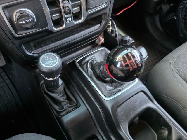 2020-jeep-gladiator-sport-for-sale-hope-mills-nc-24