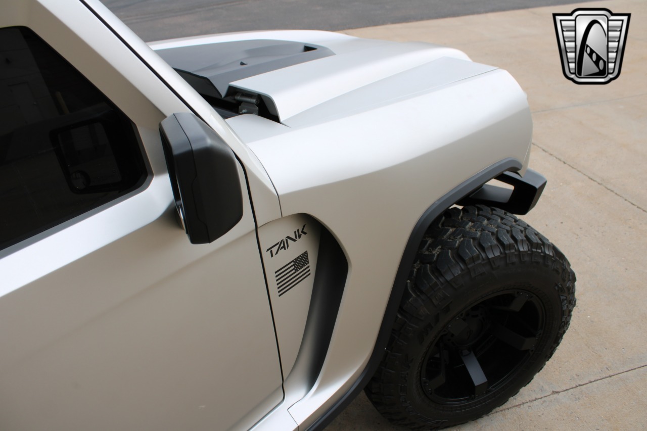 2020-rezvani-tank (15)