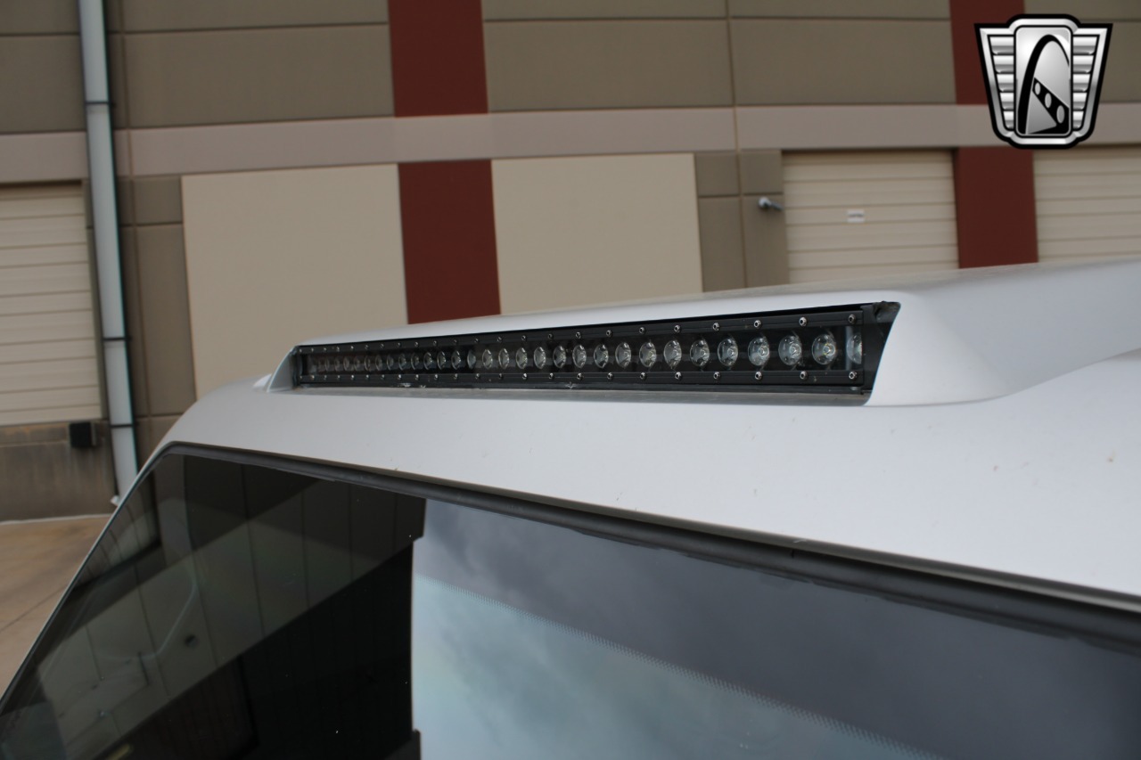 2020-rezvani-tank (20)