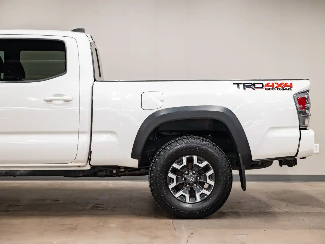 2020-toyota-tacoma-trd-offroad-for-sale-lakewood-co-24