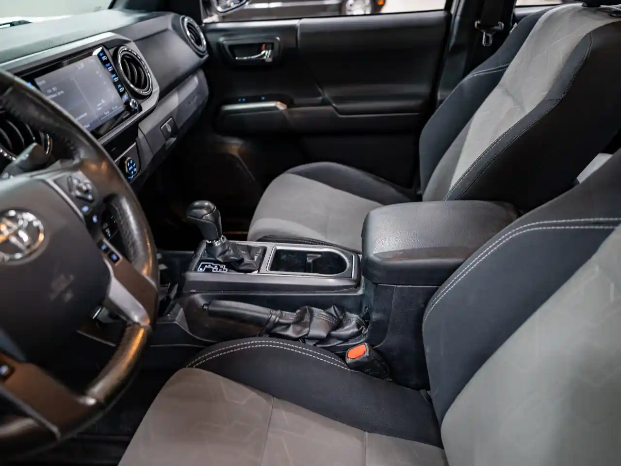 2020-toyota-tacoma-trd-offroad-for-sale-lakewood-co-38