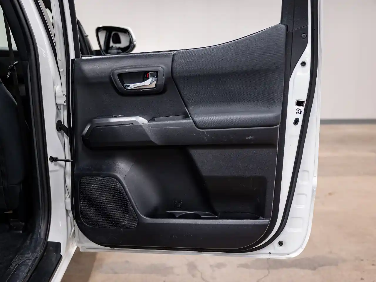 2020-toyota-tacoma-trd-offroad-for-sale-lakewood-co-53