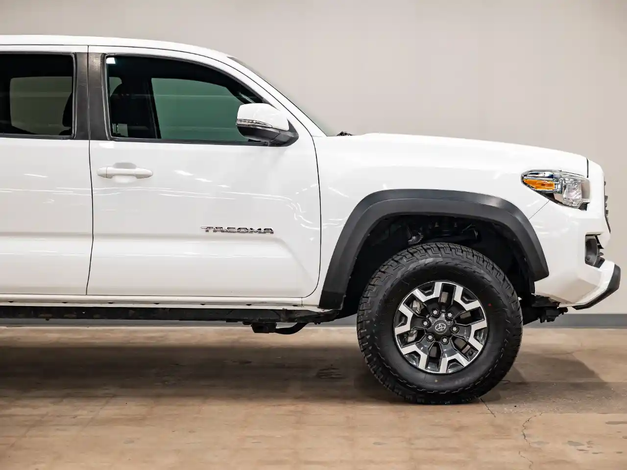 2020-toyota-tacoma-trd-offroad-for-sale-lakewood-co-66