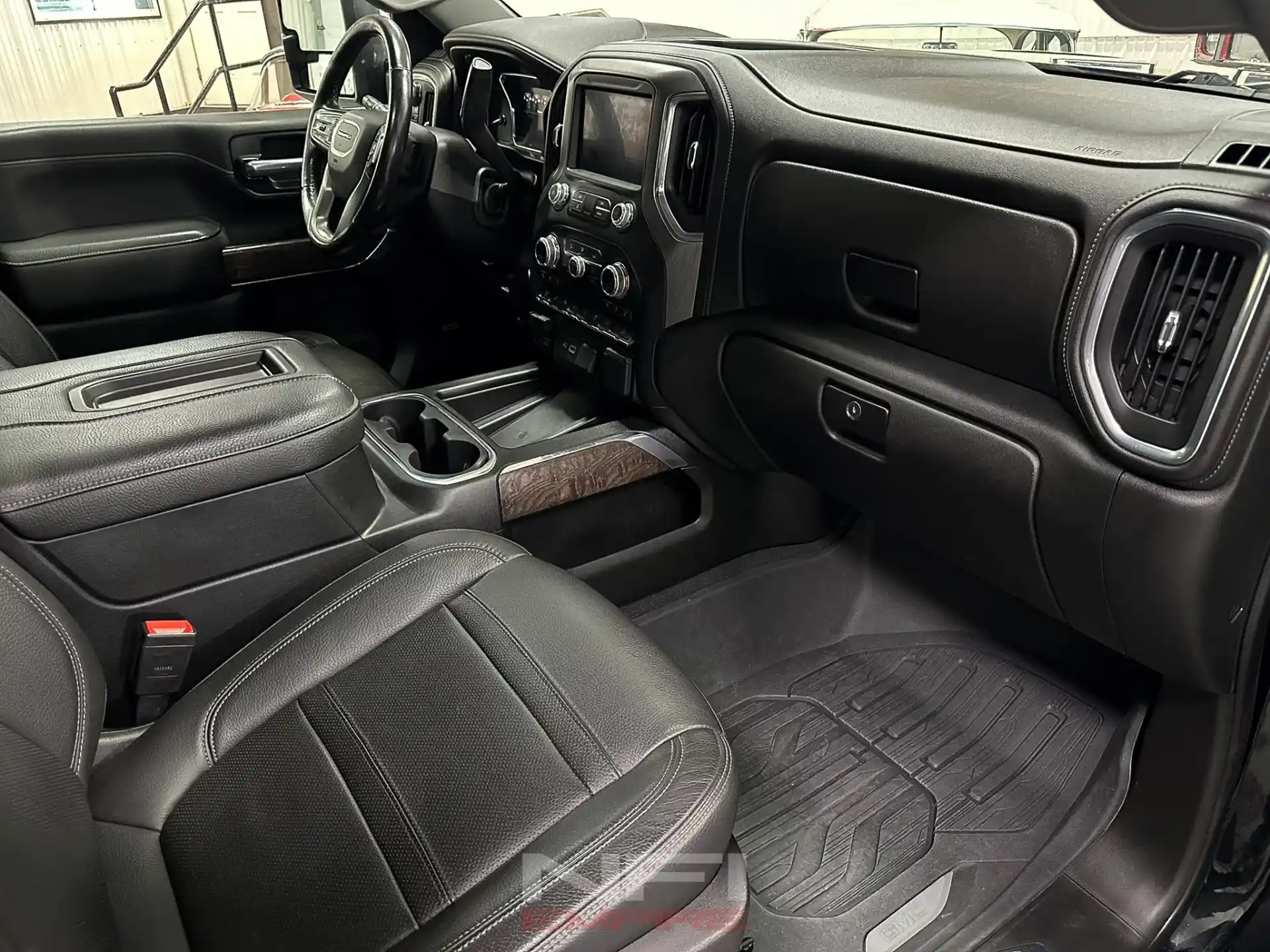 2021-gmc-sierra-3500-hd-denali-for-sale-erie-pa-35