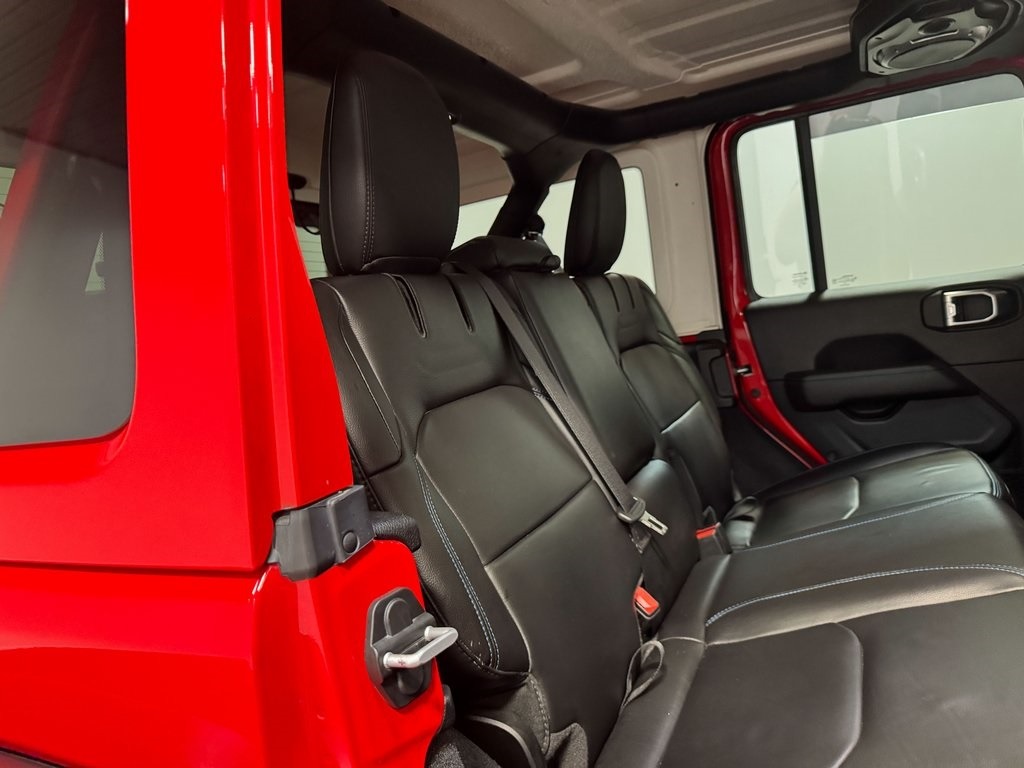 2021-jeep-wrangler-rubicon-4xe (32)