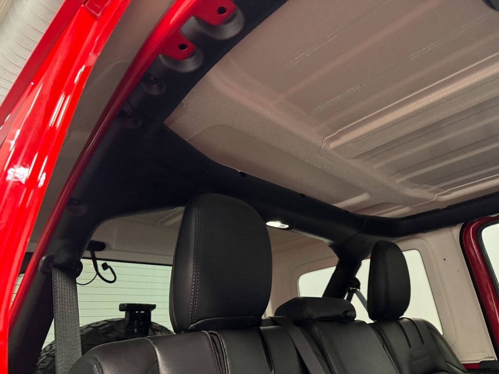 2021-jeep-wrangler-rubicon-4xe (34)