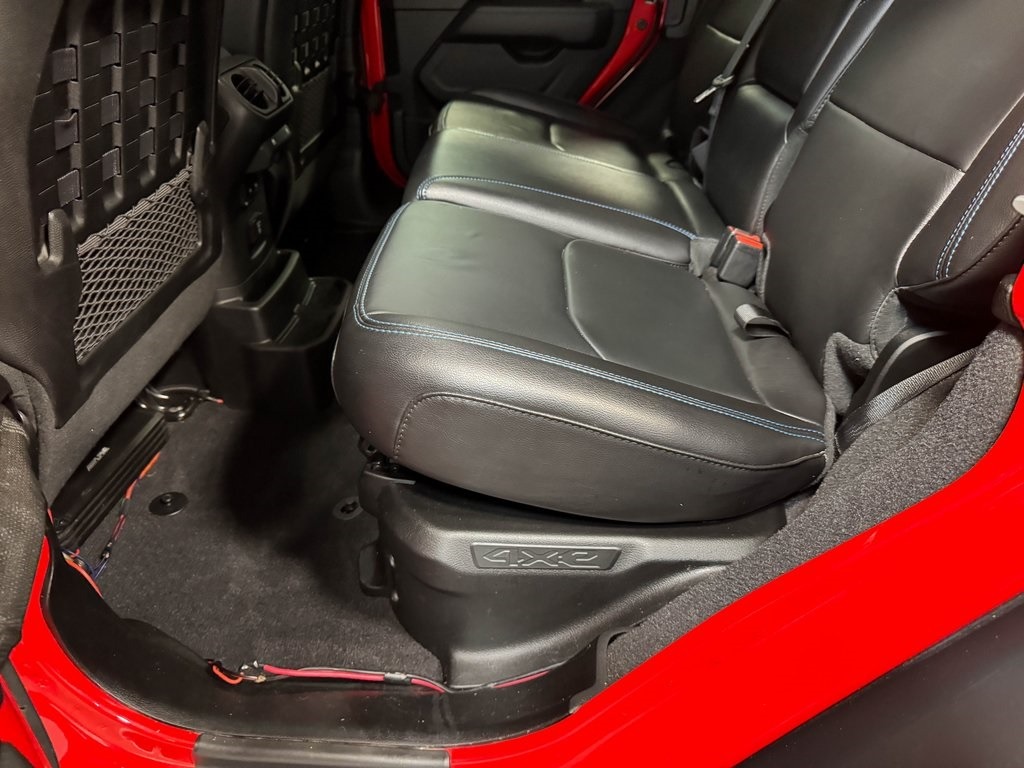 2021-jeep-wrangler-rubicon-4xe (35)