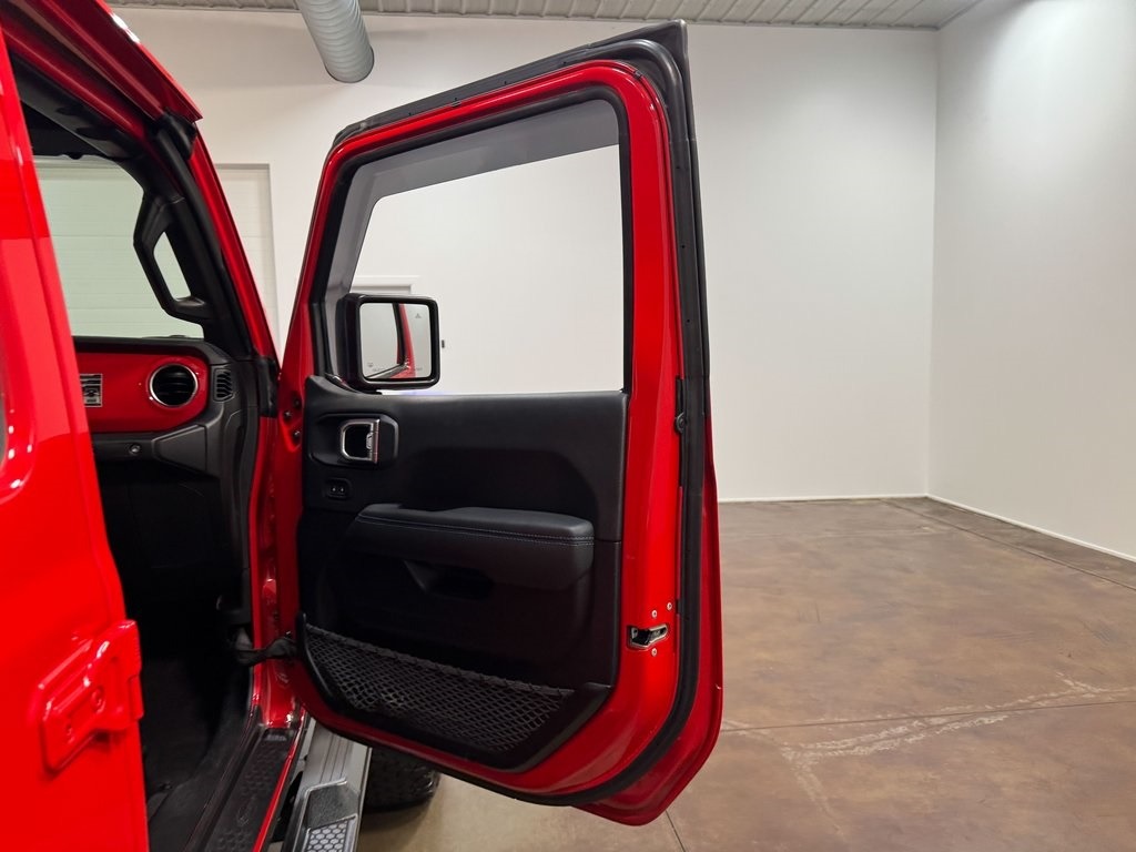 2021-jeep-wrangler-rubicon-4xe (36)