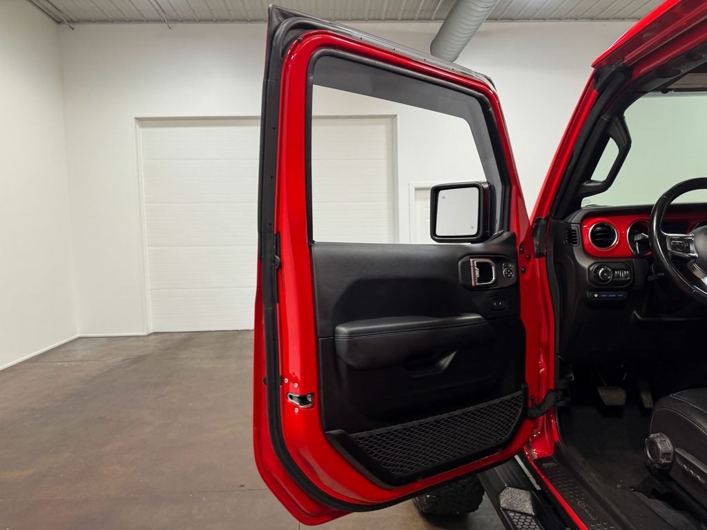 2021-jeep-wrangler-rubicon-4xe (37)
