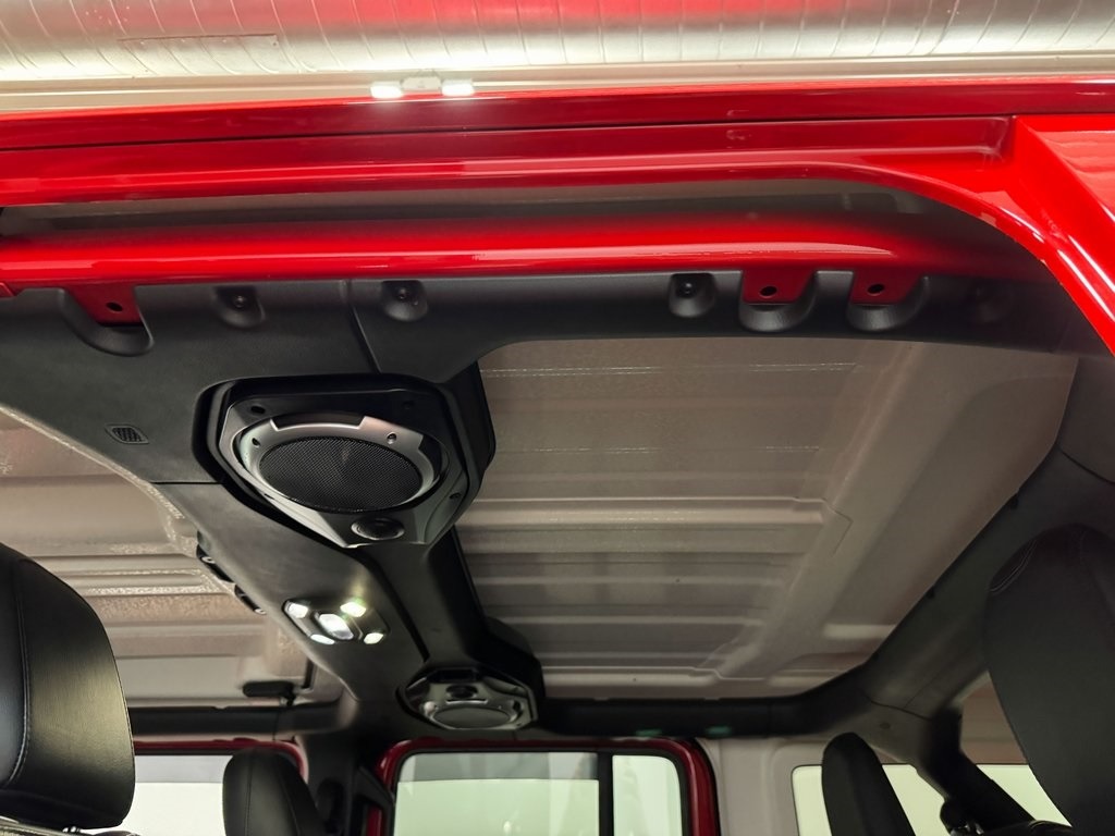 2021-jeep-wrangler-rubicon-4xe (39)