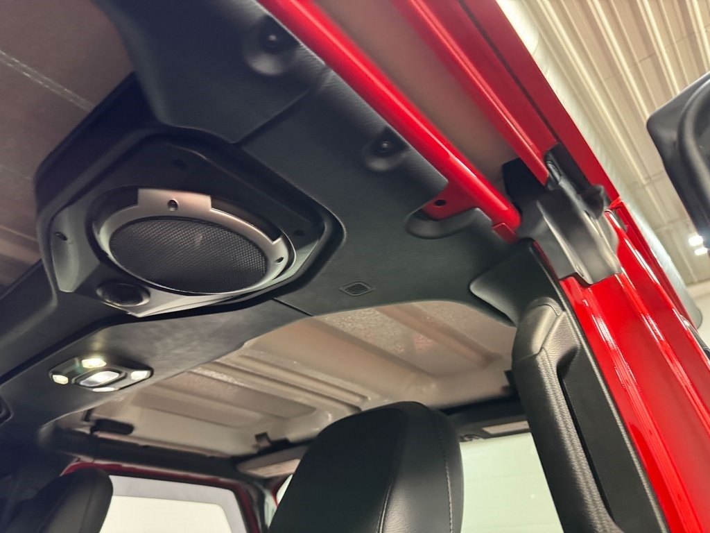 2021-jeep-wrangler-rubicon-4xe (40)