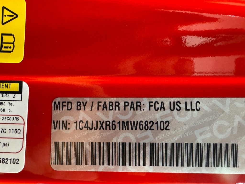 2021-jeep-wrangler-rubicon-4xe (41)