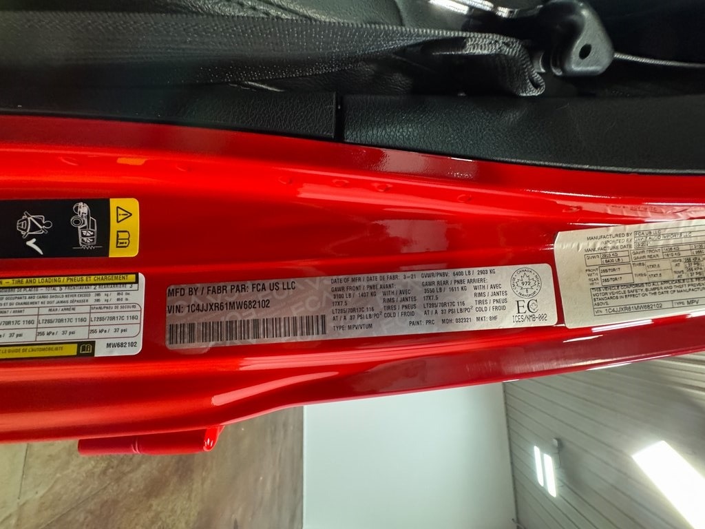2021-jeep-wrangler-rubicon-4xe (46)