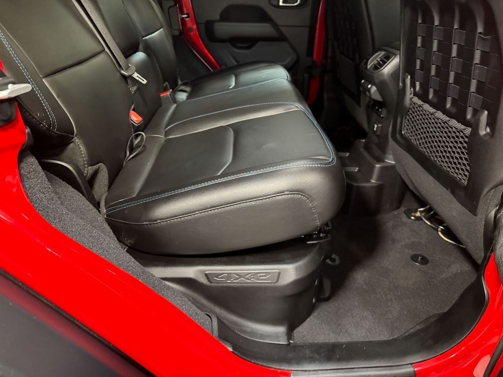 2021-jeep-wrangler-rubicon-4xe (47)