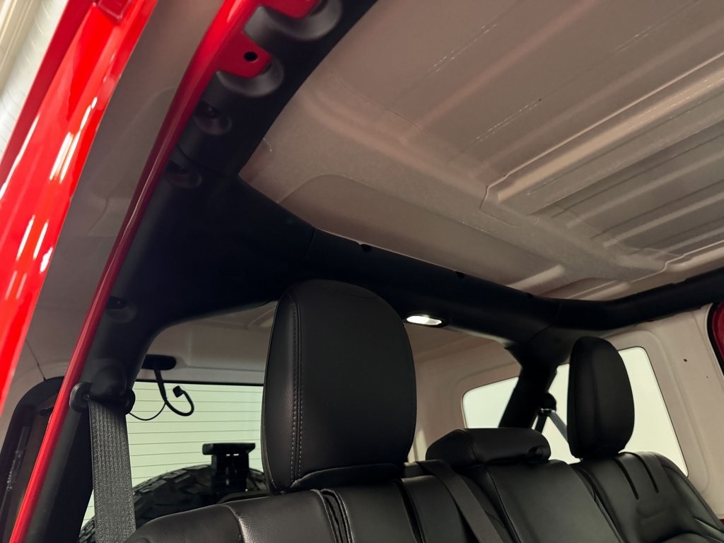2021-jeep-wrangler-rubicon-4xe (67)
