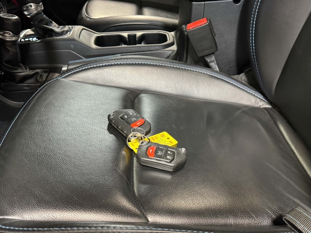 2021-jeep-wrangler-rubicon-4xe (86)