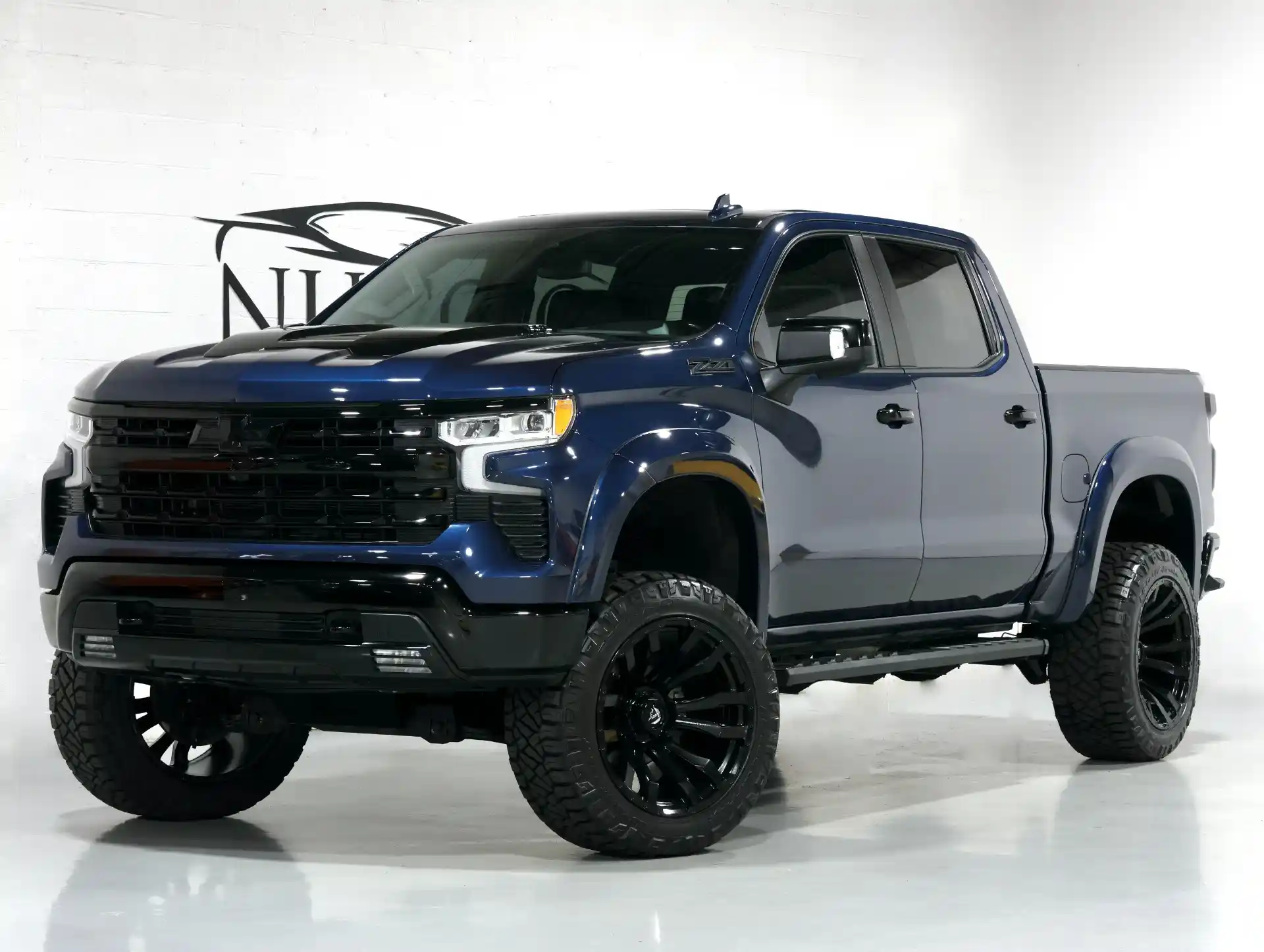 2022-chevrolet-silverado-1500-lt-trail-boss-rough-country-for-sale-addison-il-1