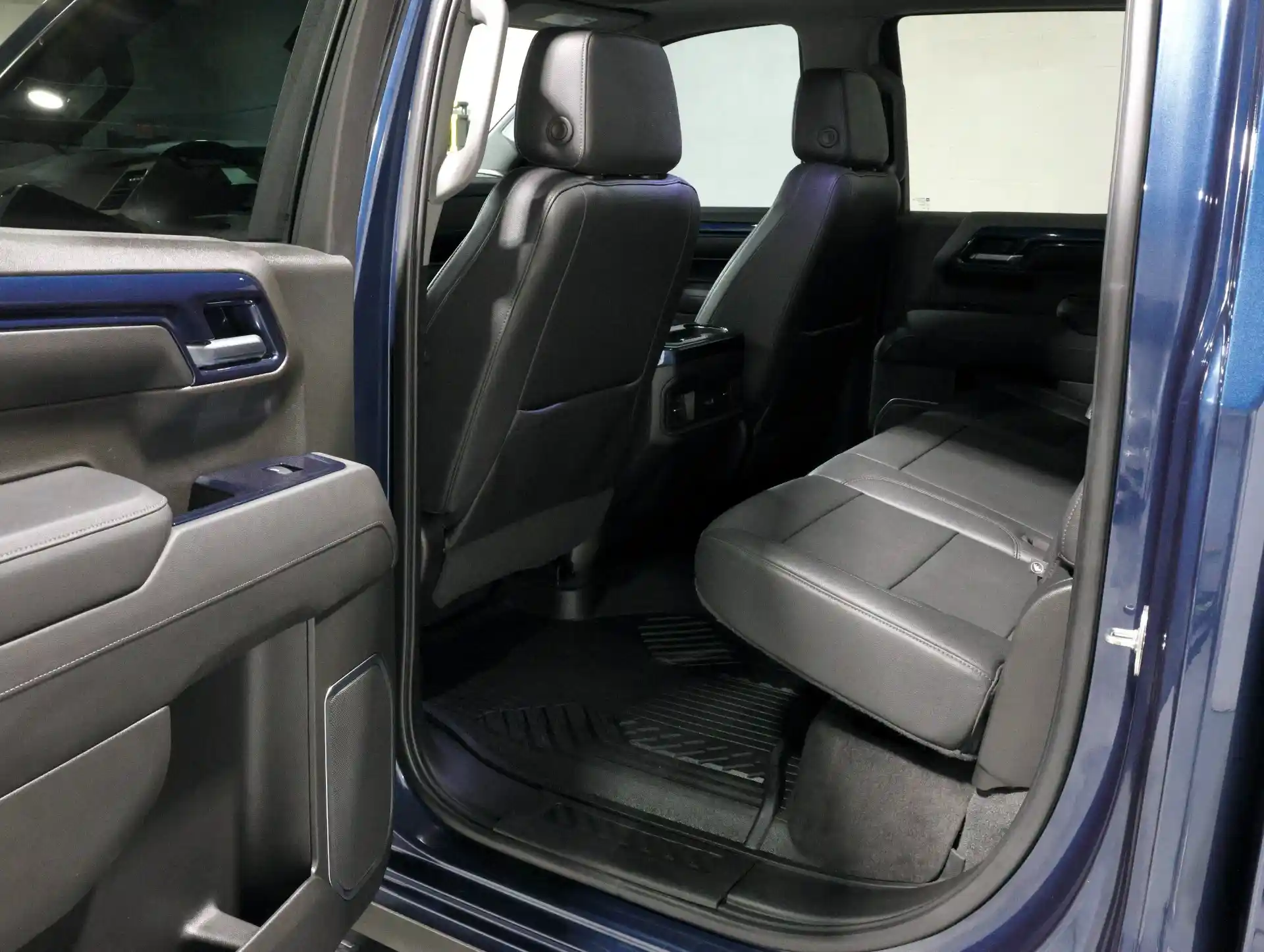 2022-chevrolet-silverado-1500-lt-trail-boss-rough-country-for-sale-addison-il-17