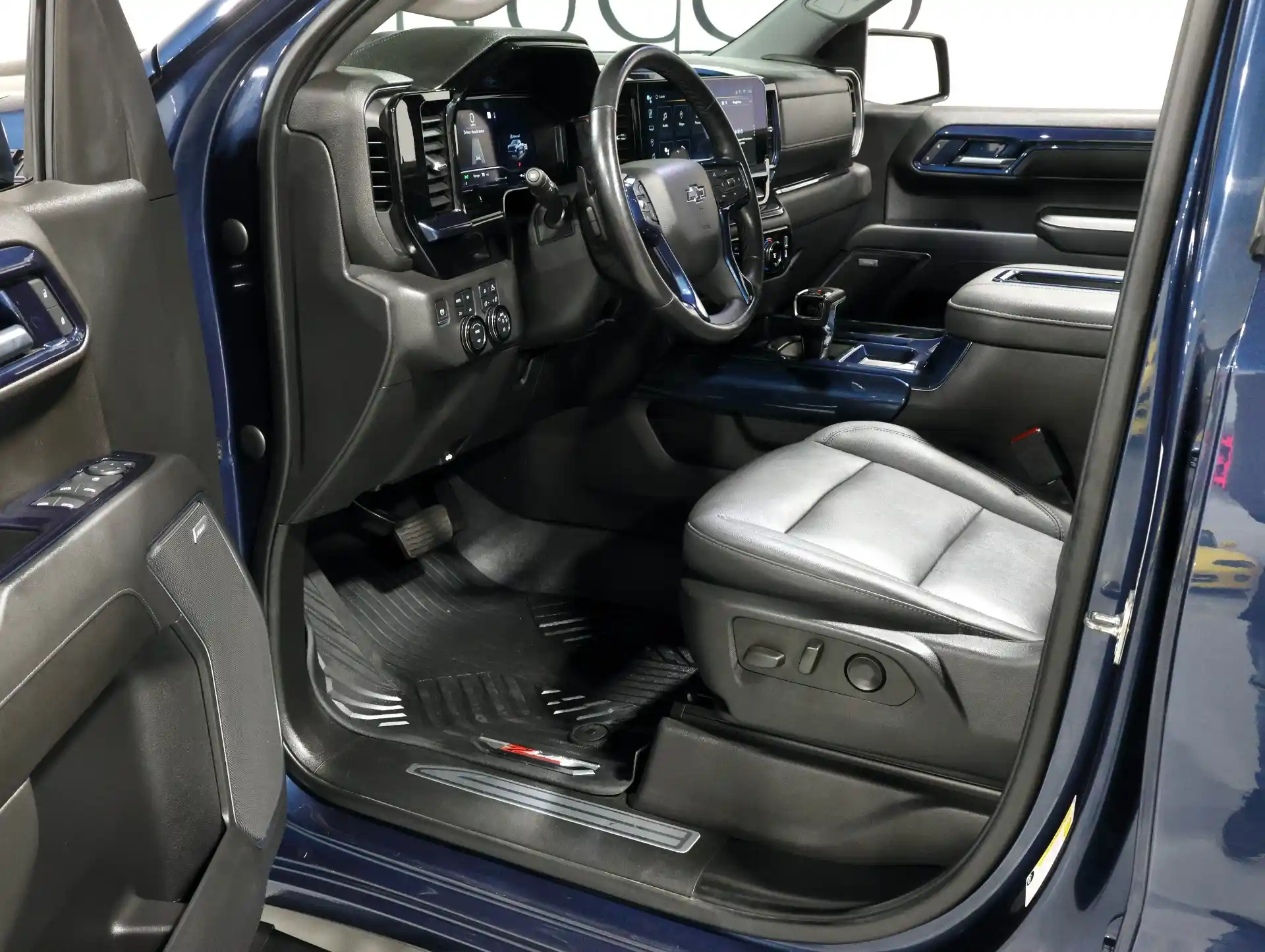 2022-chevrolet-silverado-1500-lt-trail-boss-rough-country-for-sale-addison-il-33