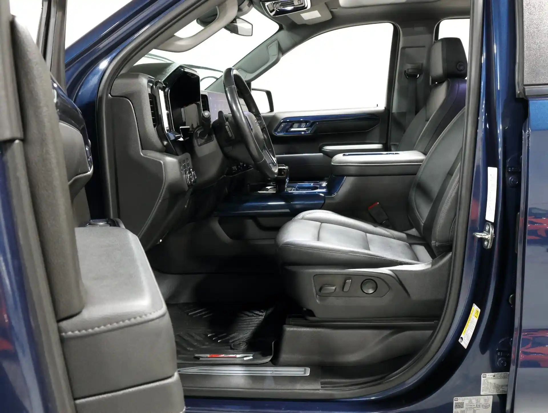2022-chevrolet-silverado-1500-lt-trail-boss-rough-country-for-sale-addison-il-34