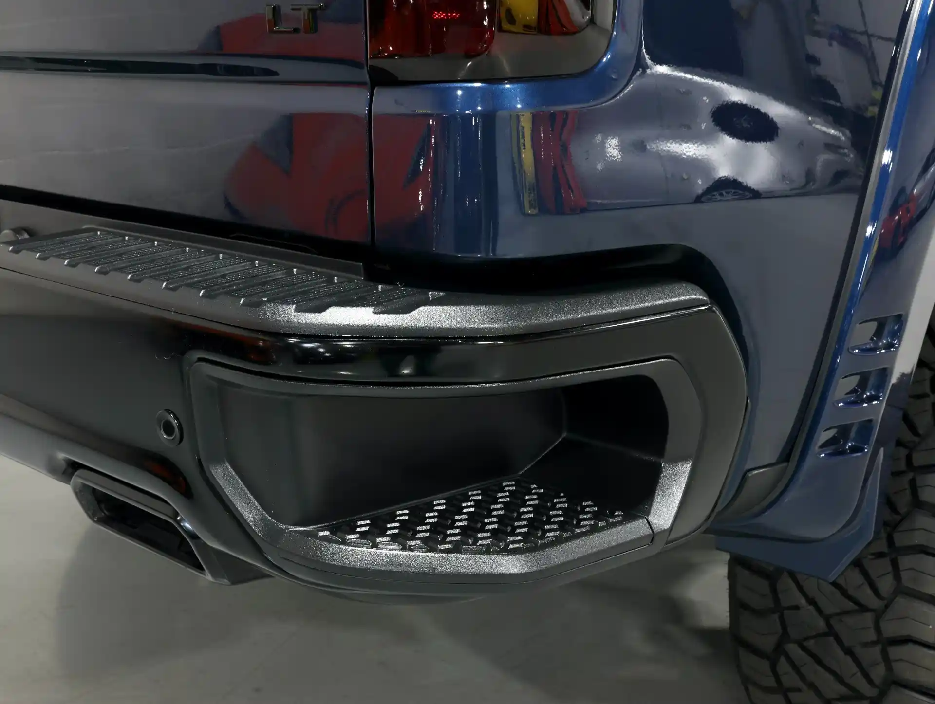 2022-chevrolet-silverado-1500-lt-trail-boss-rough-country-for-sale-addison-il-55