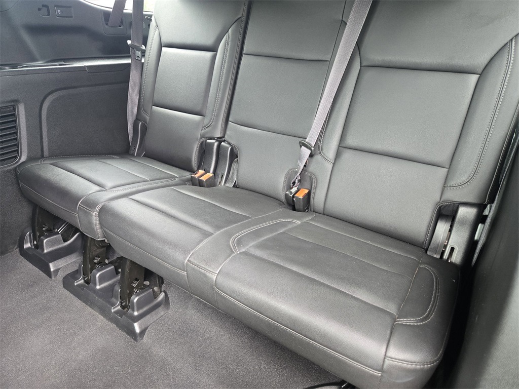 2022-chevy-suburban-z71-for-sale (1)