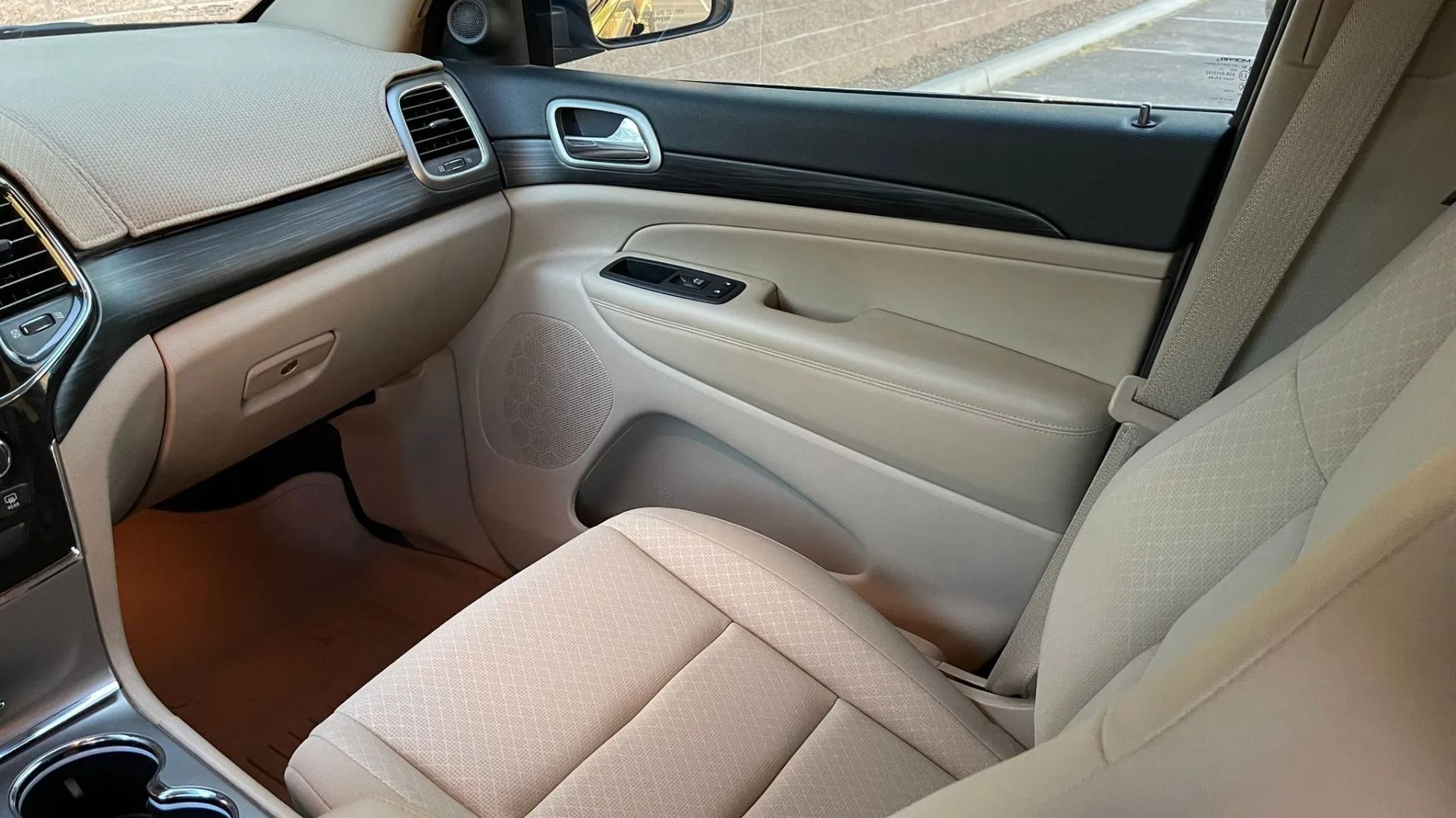 2022-jeep-grand-cherokee-laredo-e-for-sale-tucson-az-34