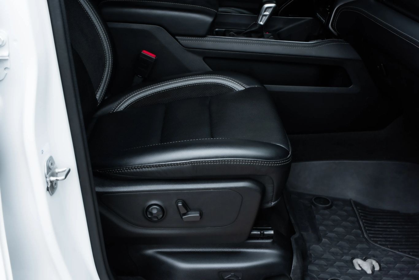 2022-ram-1500-trx-for-sale-obzu-costa-mesa-ca-35