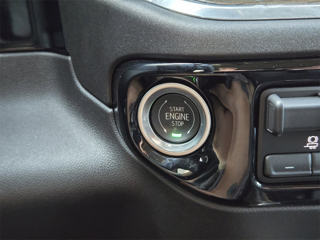 2023-chevy-silverado-rst-rocky-ridge (11)