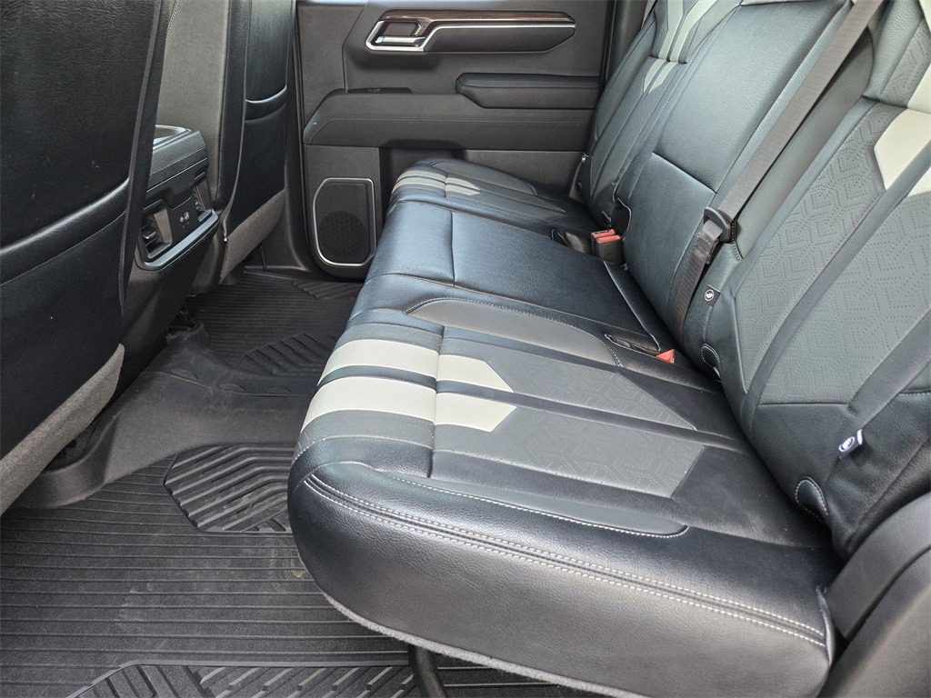 2023-chevy-silverado-rst-rocky-ridge (18)