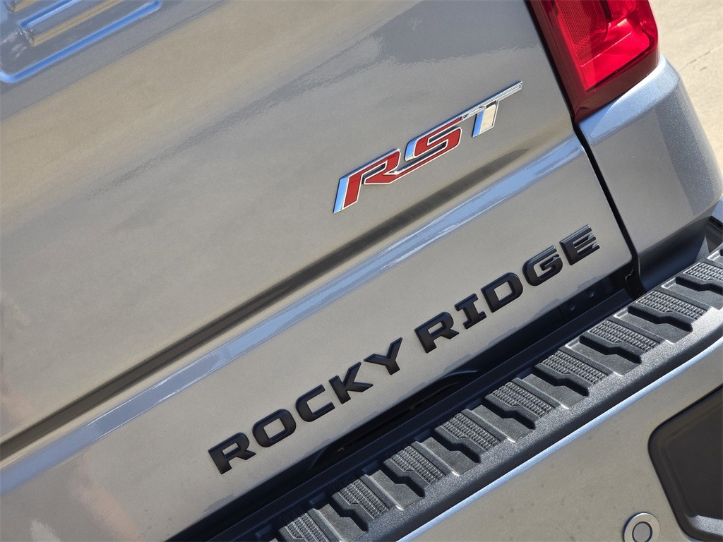 2023-chevy-silverado-rst-rocky-ridge (3)