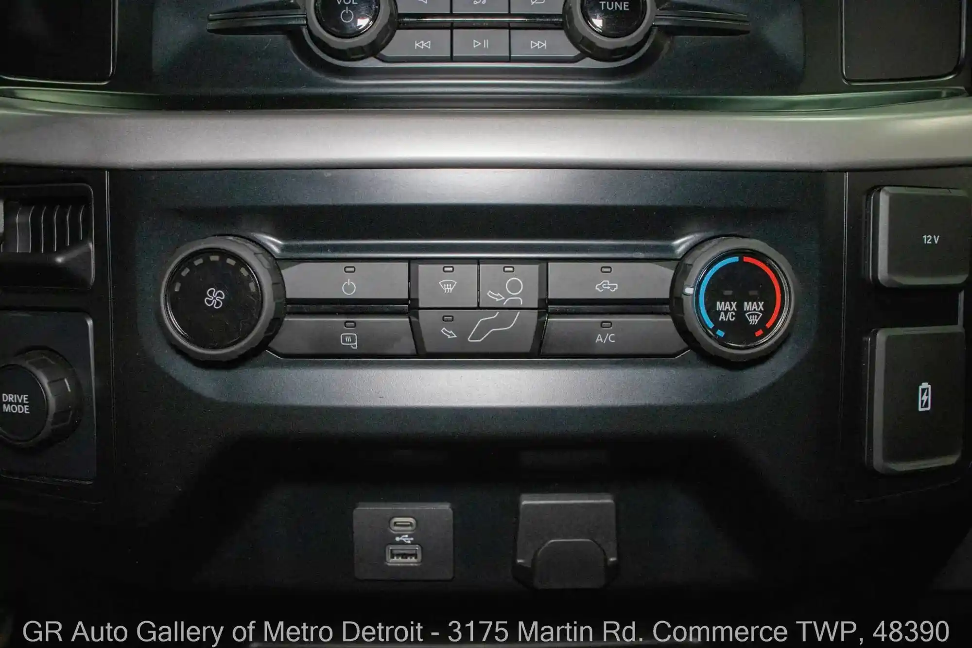 2023-ford-f-150-xl-roush-for-sale-detroit-mi-105
